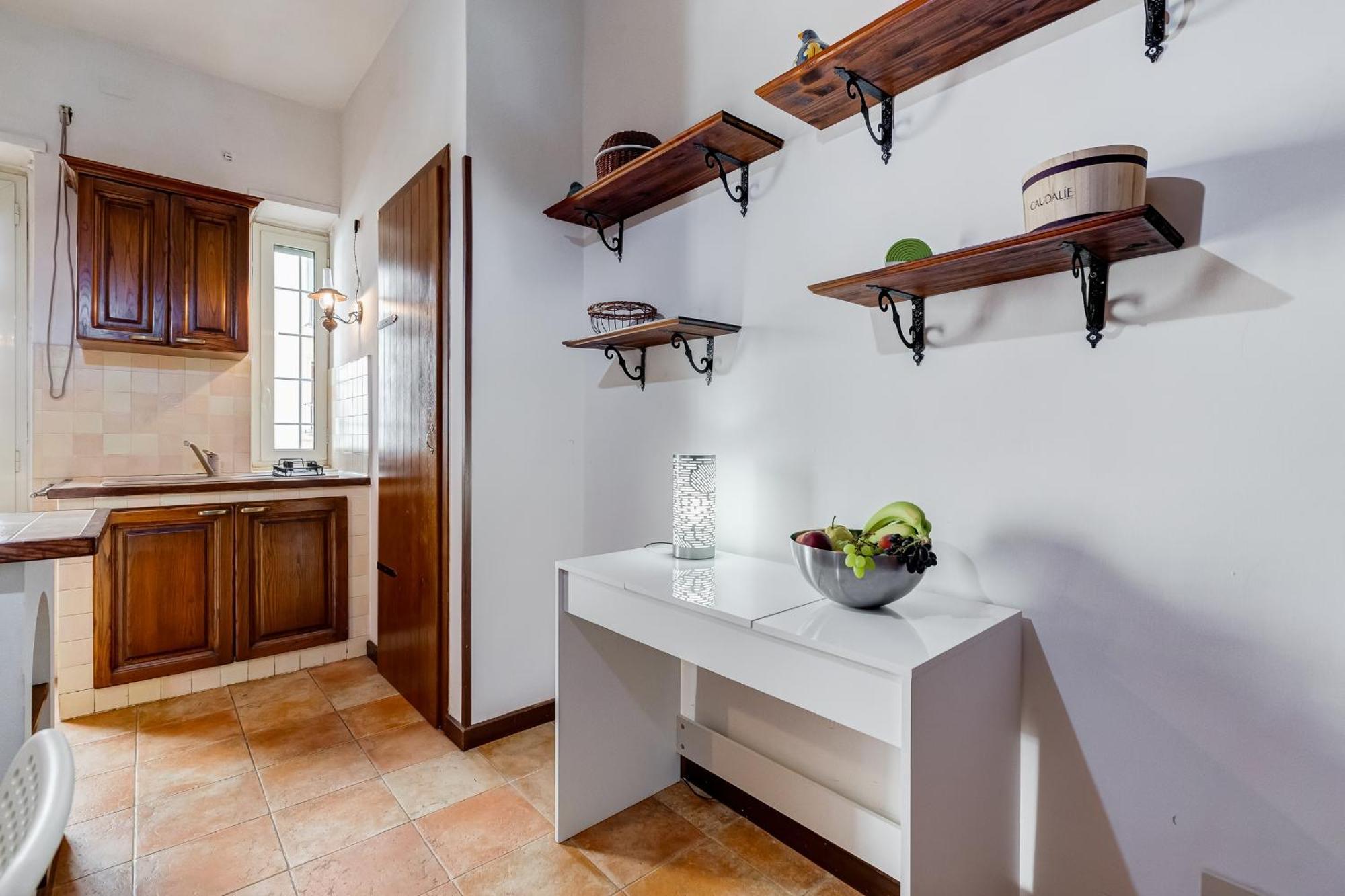 Bdc - Egeria 3-bdr Huge Apartment Rom