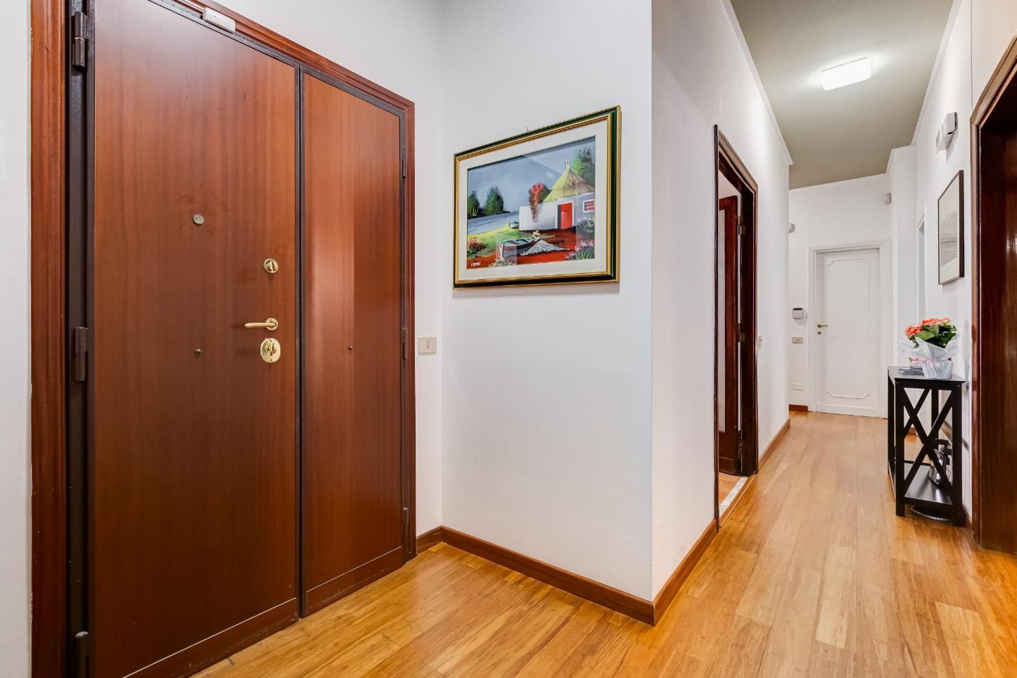 Apartment Bdc - Egeria 3-bdr Huge Rom