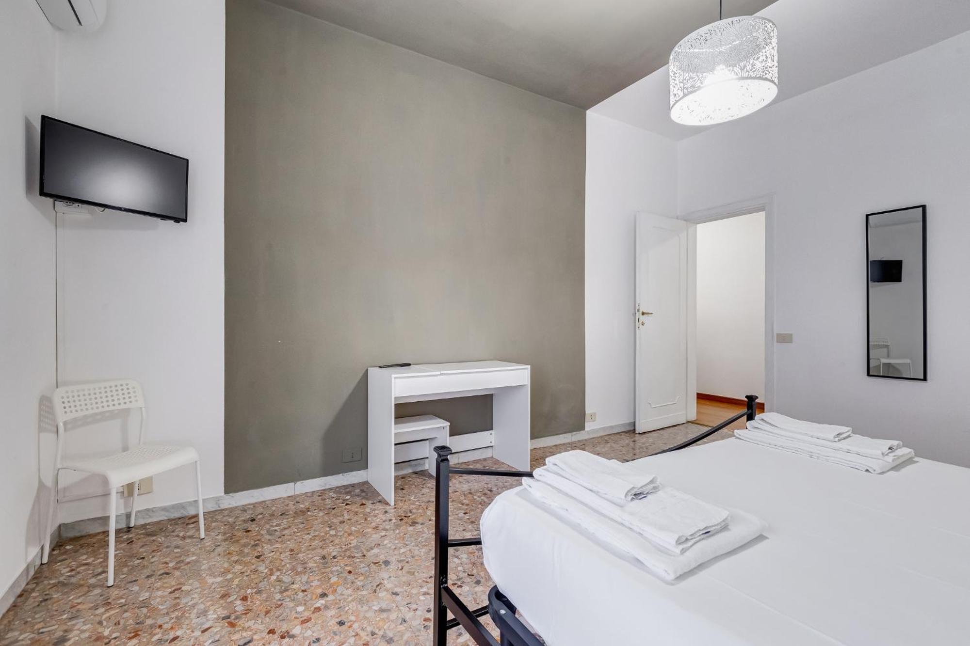 Bdc - Egeria 3-bdr Huge Rome